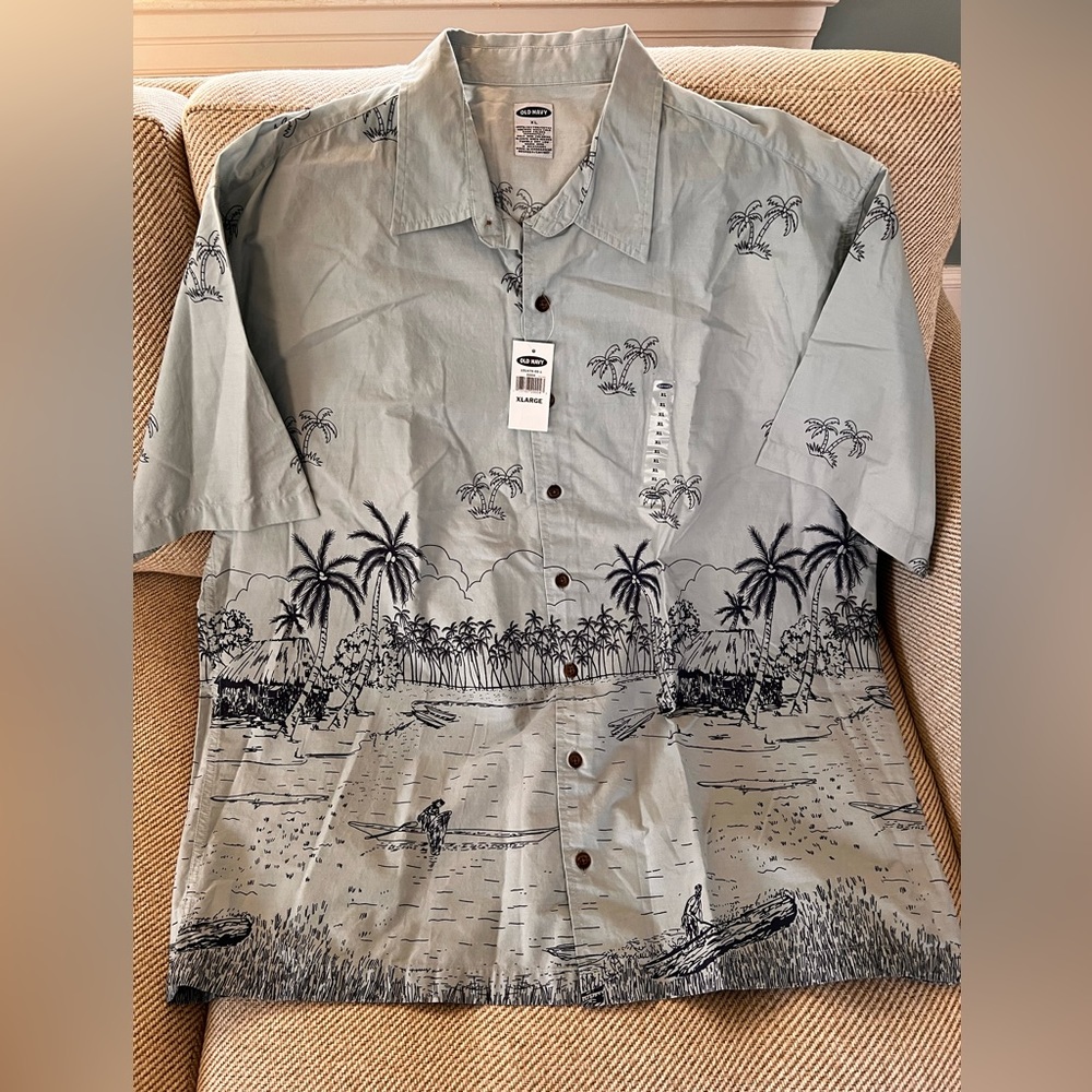 NWT - Old Navy Men’s Printed Camp Shirt - Size XL